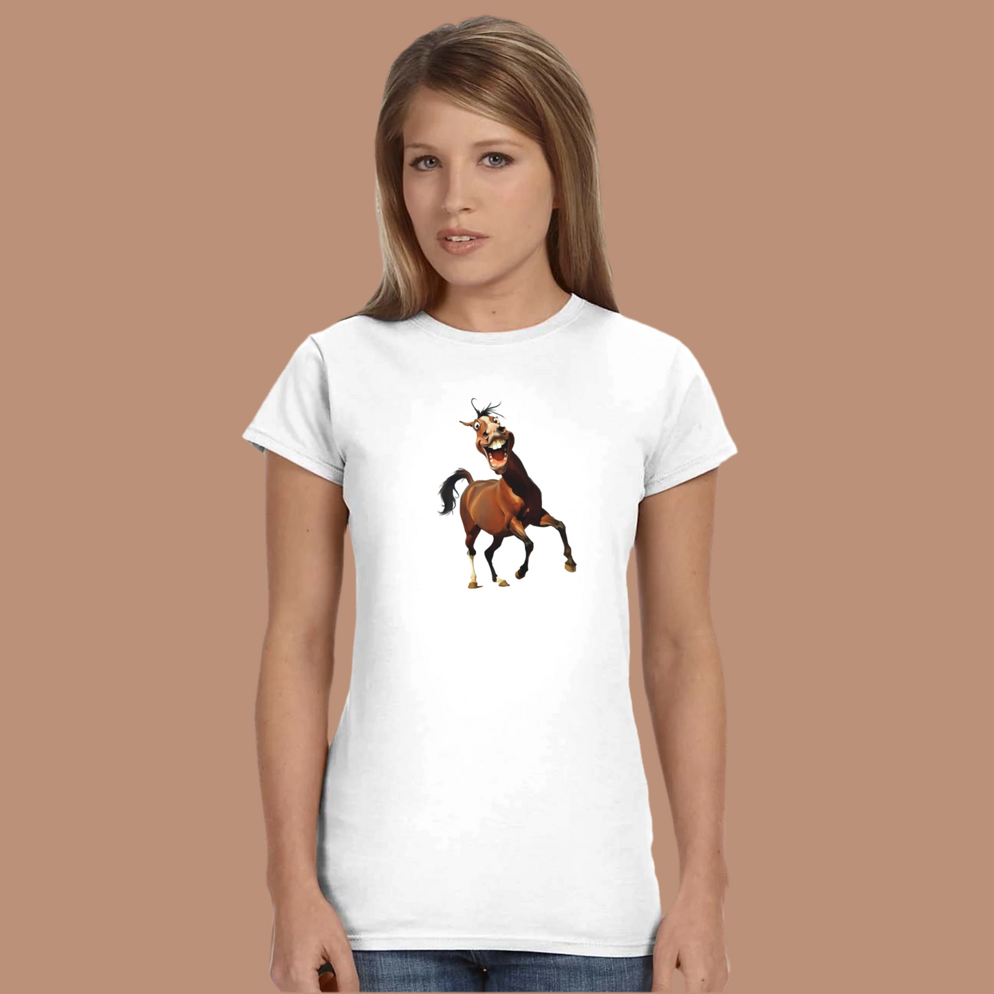 Pferd shirt. Klassisches T-Shirt mit Rundhalsausschnitt für Damen | Gildan® 64000L Weiß
